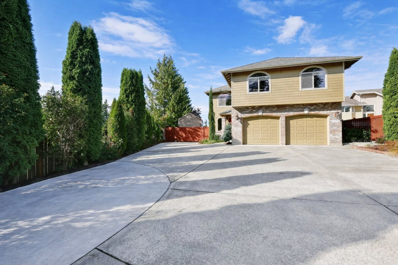 Concrete driveway building