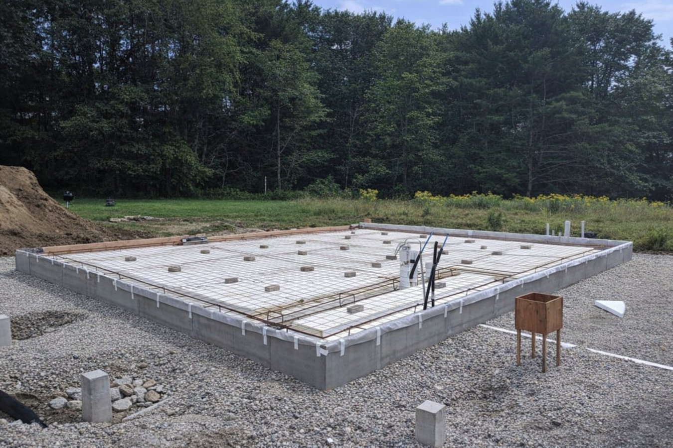 Slab foundation building